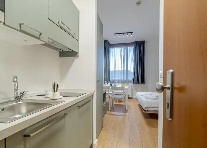 Guesthost - San Salvario & Porta Nuova Modern Mini Apartment *